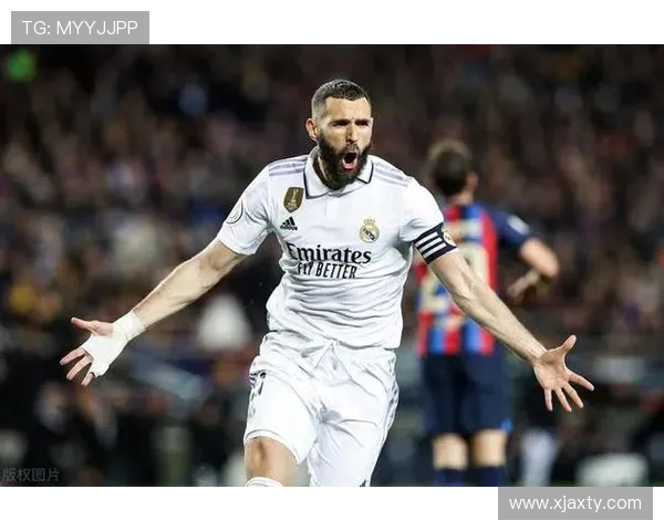 卡里姆·本泽马的足球生涯传奇与影响力探索