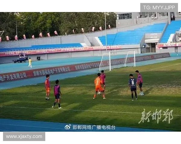 足球激情再燃新时代 球场上的梦想与荣耀激励着每一个热爱者