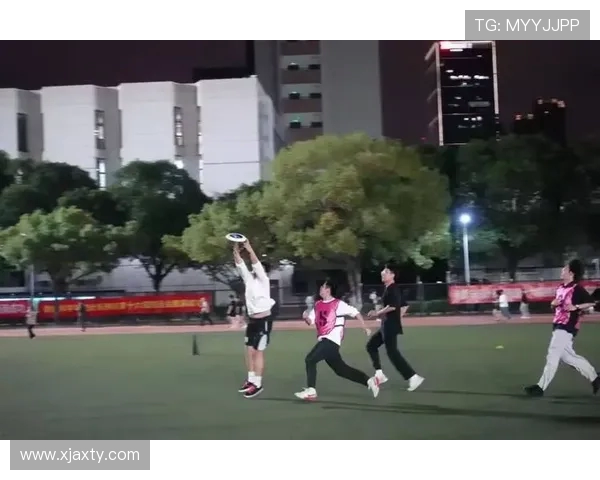 南京飞盘队与上海飞盘队赛后复盘团队协作的精彩瞬间与经验分享