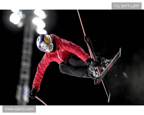 深圳滑板队在极限运动会中以54分高居积分榜首位 深圳滑板队在极限运动会中以54分高居积分榜首位