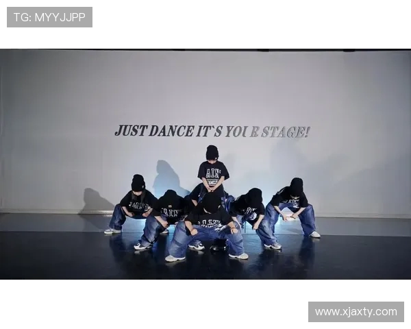 聚焦街舞文化上海街舞队成员个人能力与团队协作的深度探讨